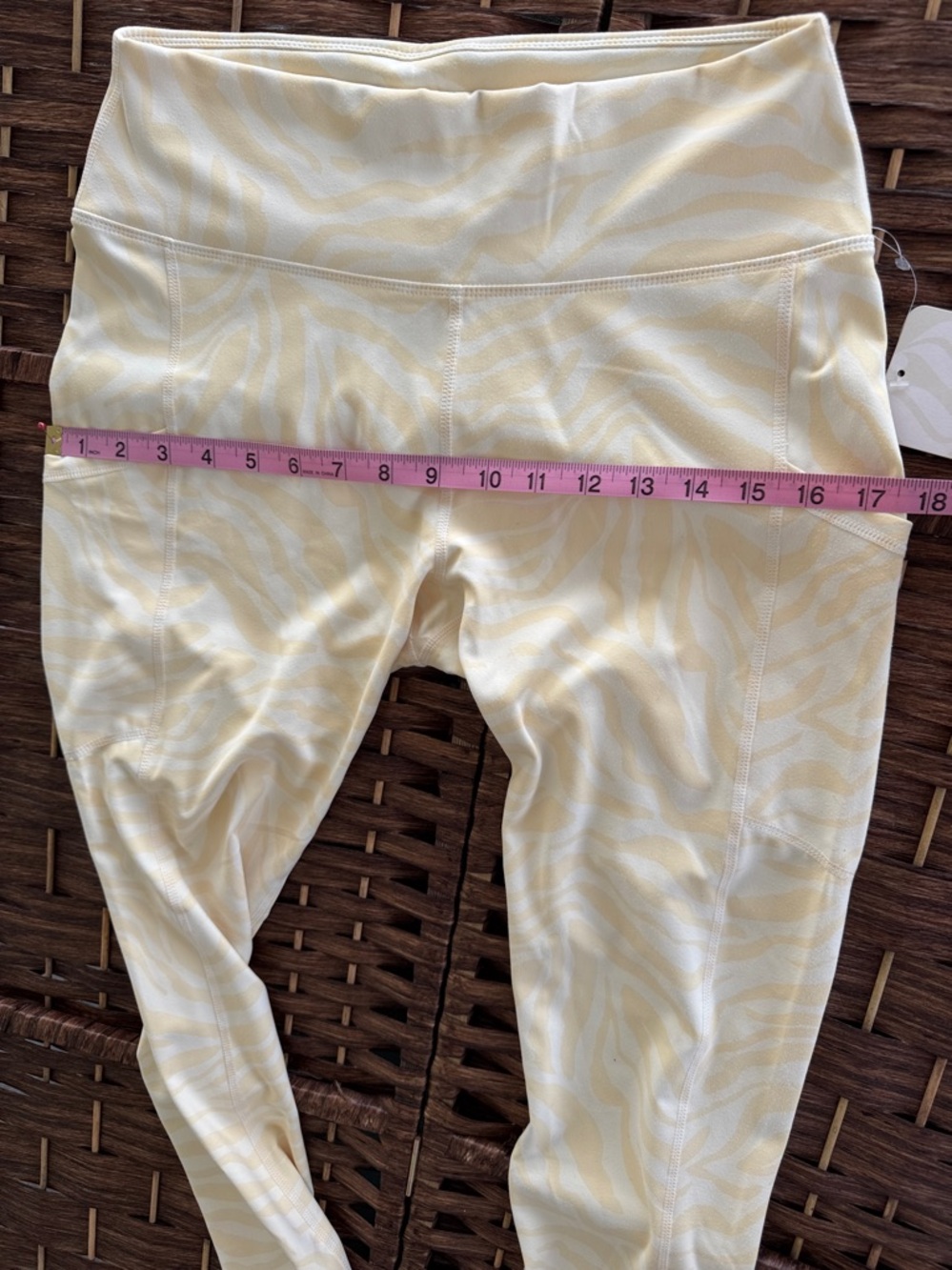 Fabletics Light Cream & Yellow Subtle Tonal Pattern Leggings - Picture 11 of 11